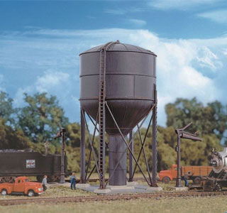 Clean water tank for a clean environment
